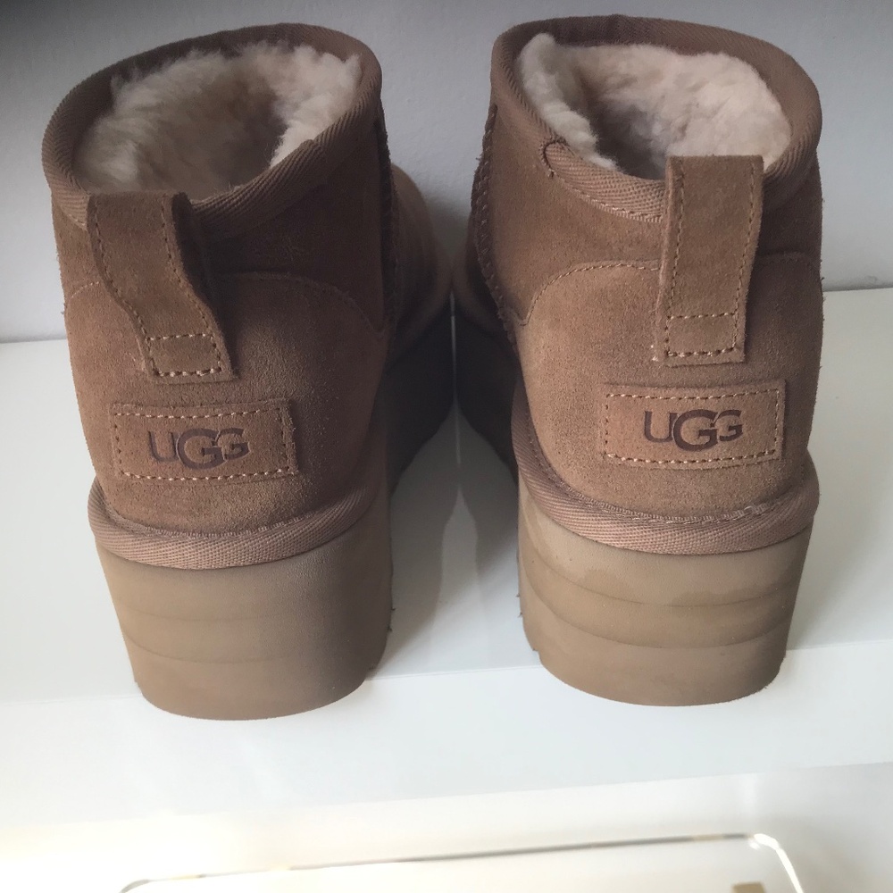 UGG Women's Classic Ultra Mini Platform (Chestnut) Size 7